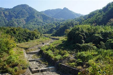 西阿里關山